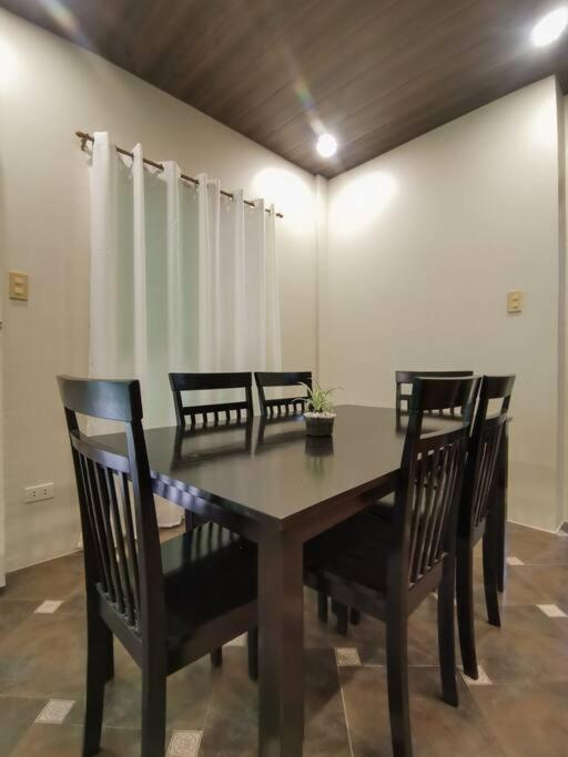 Private Townhouse Villa ซานฮวน ภายนอก รูปภาพ